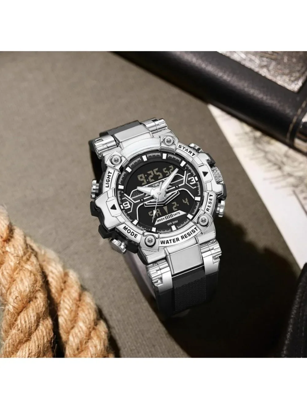 Men's Silver Analog Quartz Cool Designer Hombres Unique Electronics Duty Watch